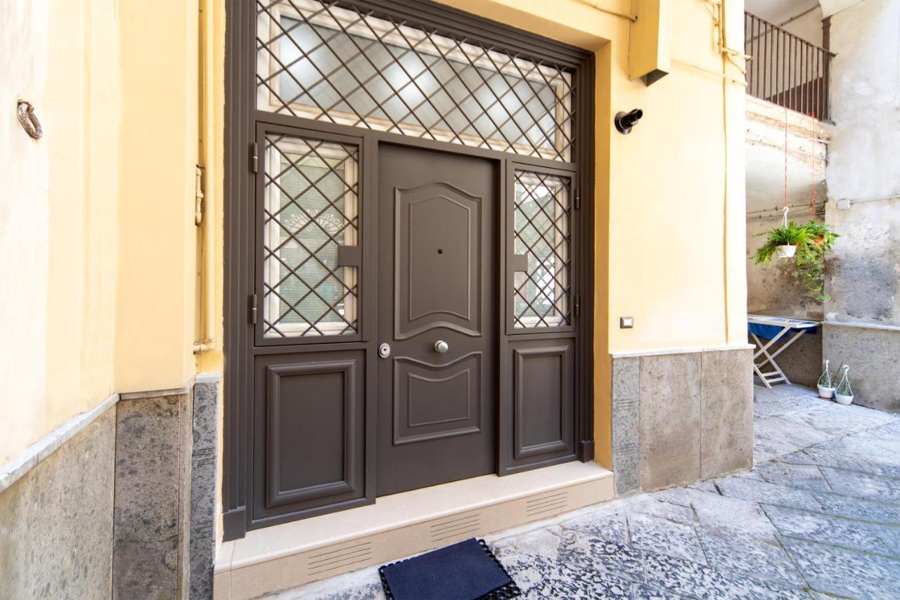 דירות נאפולי Centro Storico - Casa Con Wi-Fi E 4 Posti Letto In Via Dei Tribunali מראה חיצוני תמונה